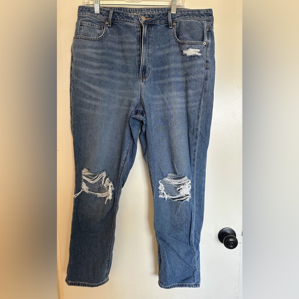 American Eagle Mom Jeans Distressed Blue size 18